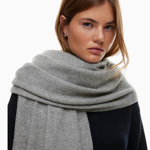 Aritzia Wilfred Grey Fringed Blanket Scarf - Picture 3 of 7